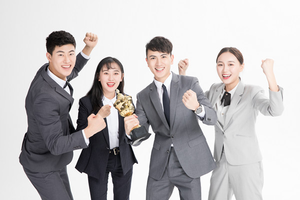 全面薪酬戰(zhàn)略實施：提升員工滿意度，提升企業(yè)績效