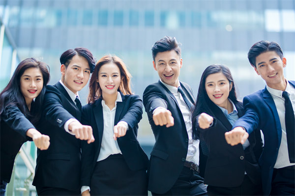 協(xié)同效應(yīng)：強(qiáng)化內(nèi)部溝通，打造高效協(xié)作團(tuán)隊(duì)