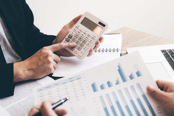 企業(yè)預(yù)算管理：一個(gè)全方位、多維度的財(cái)務(wù)管理策略