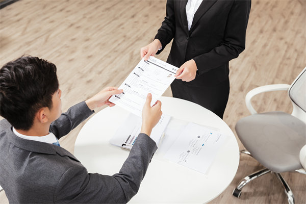 人力資源與業(yè)務(wù)戰(zhàn)略融合，推動(dòng)企業(yè)持續(xù)發(fā)展與創(chuàng)新