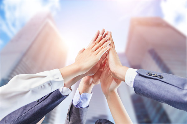 立足企業(yè)實際，制定可行經(jīng)營計劃，確保企業(yè)穩(wěn)健前行