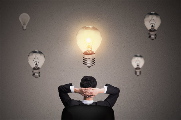 創(chuàng)新企業(yè)管理思維，激發(fā)員工潛能，推動(dòng)企業(yè)騰飛