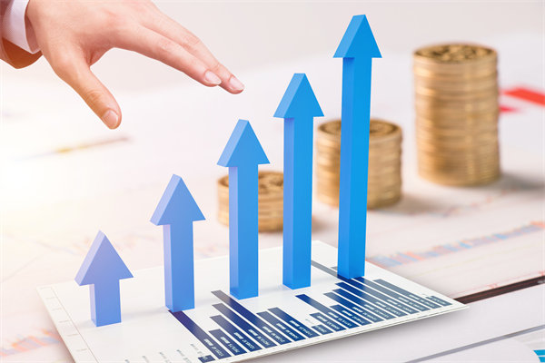 企業(yè)的戰(zhàn)略是精心設(shè)計的，還是臨機應(yīng)變的？