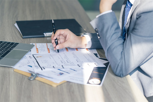 企業(yè)在招聘過(guò)程中，如何確保公平性與多樣性并存？