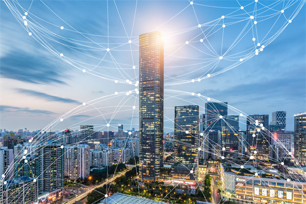 在全球化競爭中，企業(yè)如何制定有效的戰(zhàn)略管理策略？