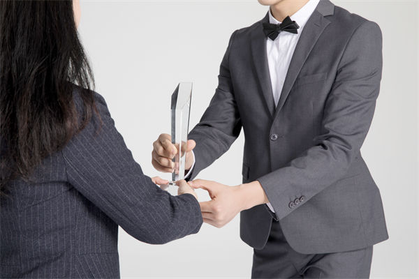 如何利用薪酬績效激勵，促進(jìn)跨部門合作與協(xié)調(diào)？